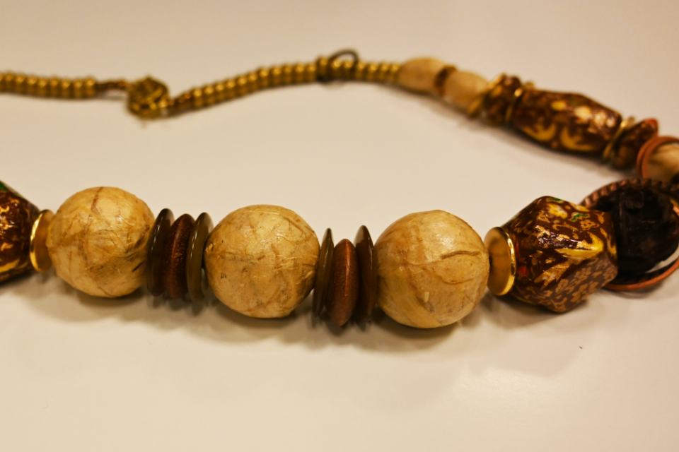 washi necklace detail